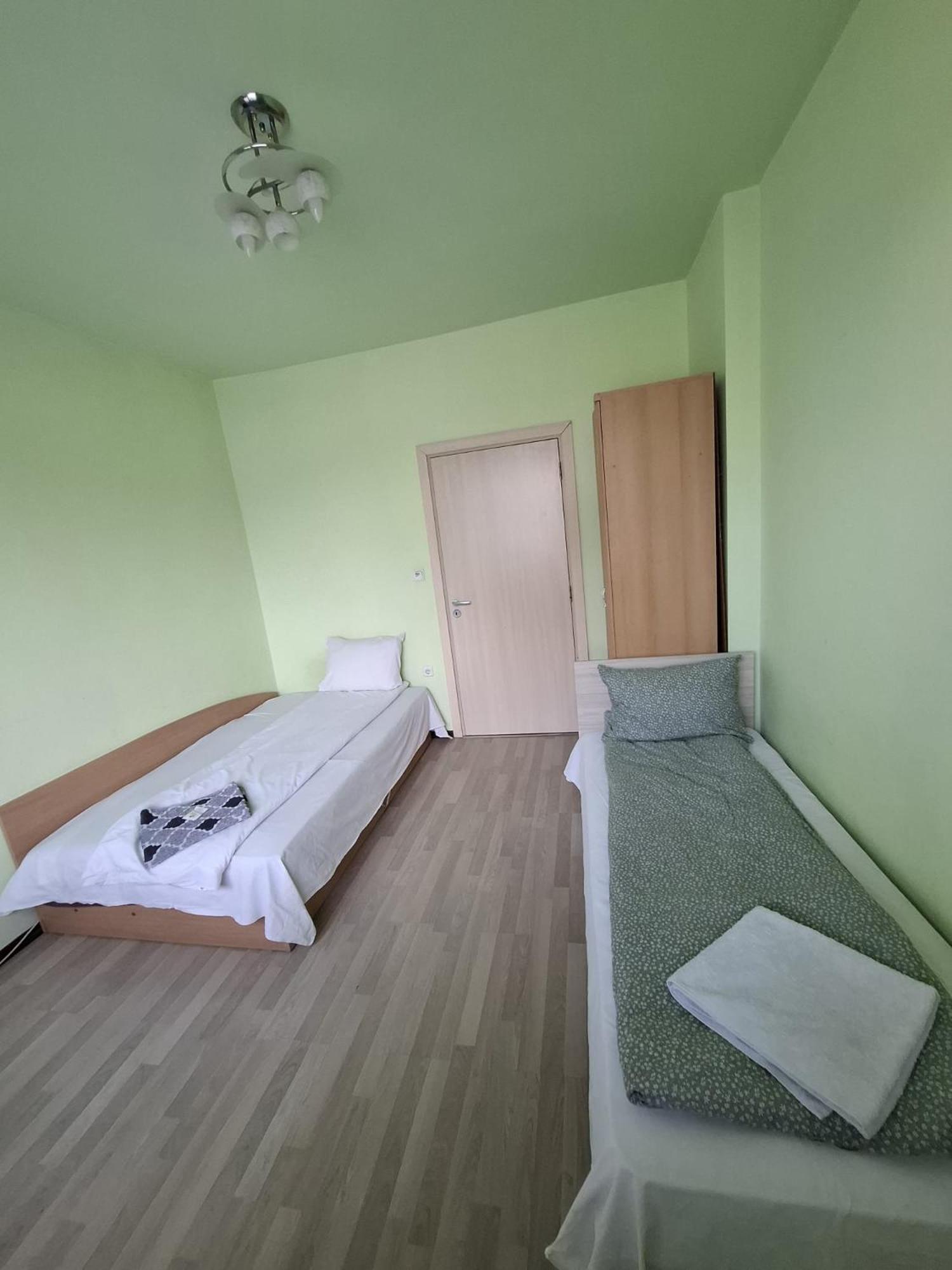 Guest Rooms Simona 2 Opanec Kültér fotó